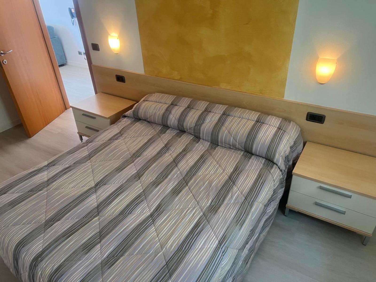 Residence Villa Al Lido Brenzone sul Garda Buitenkant foto