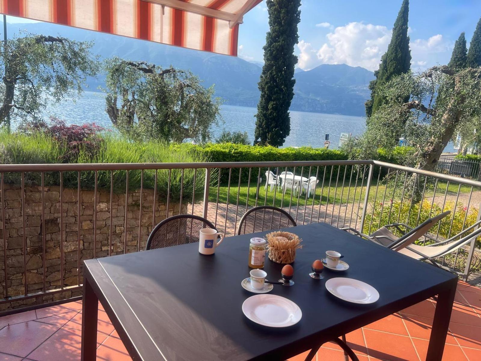 Residence Villa Al Lido Brenzone sul Garda Buitenkant foto
