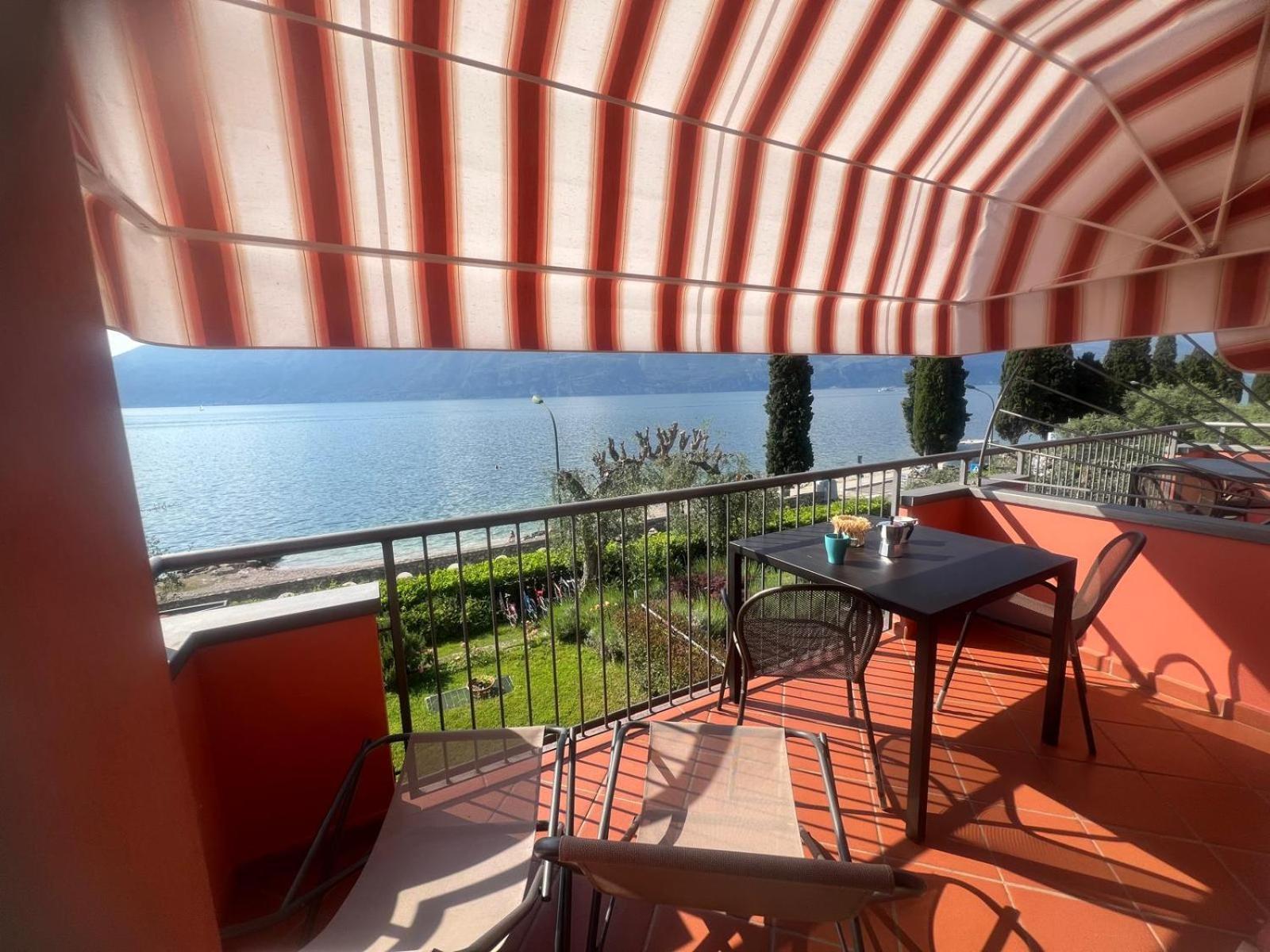 Residence Villa Al Lido Brenzone sul Garda Buitenkant foto